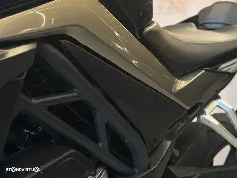 CF Moto 300NK - 4