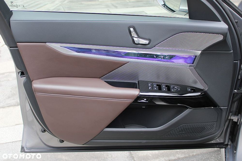 BMW Seria 7 740d xDrive mHEV sport - 12