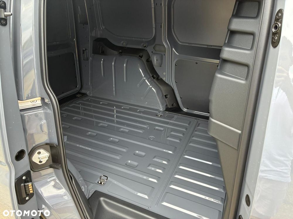 Volkswagen Caddy Cargo 1,5 TSI 116 KM manualna r. o. 2755 mm - 13