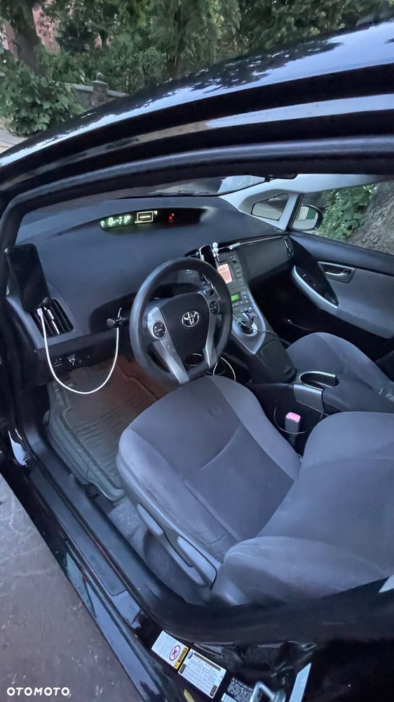 Toyota Prius 1.8 HSD Premium - 9