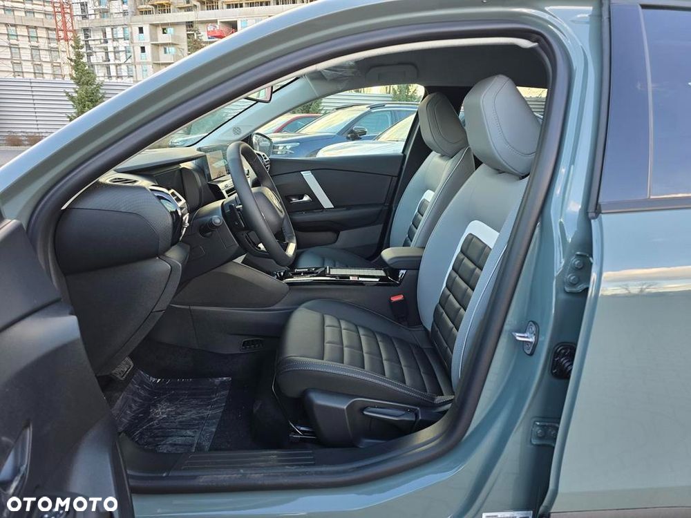 Citroën C4 1.2 mHEV Max eDCT6 - 12