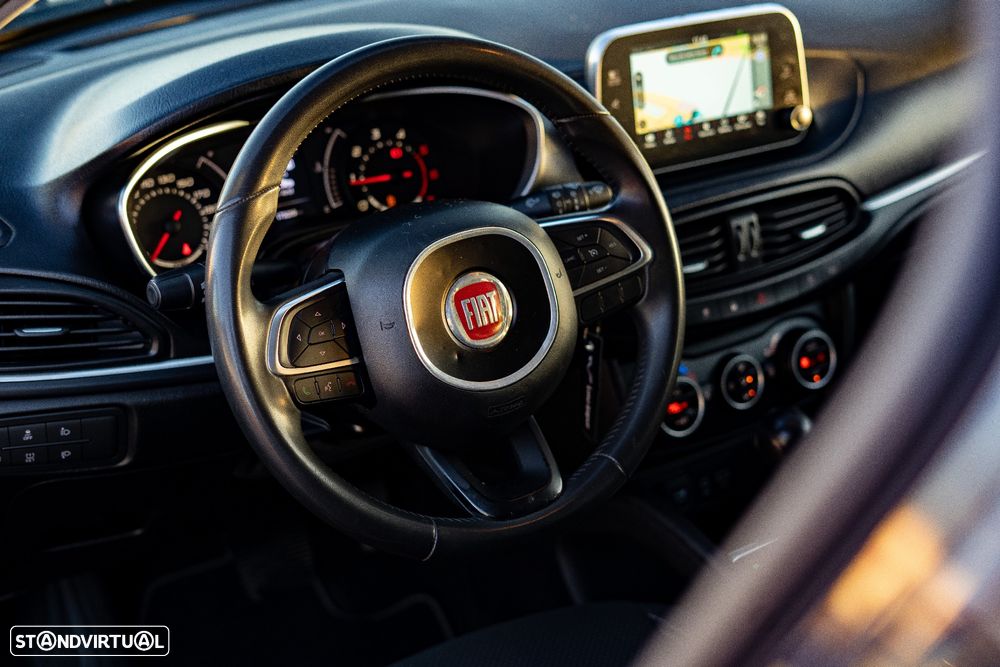 Fiat Tipo Station Wagon 1.6 M-Jet Lounge Tech J17 DCT - 18