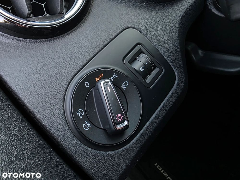 Seat Ibiza ST 1.2 TSI CONNECT - 28
