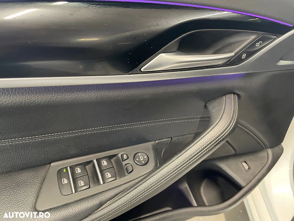 BMW Seria 5 520i AT - 6