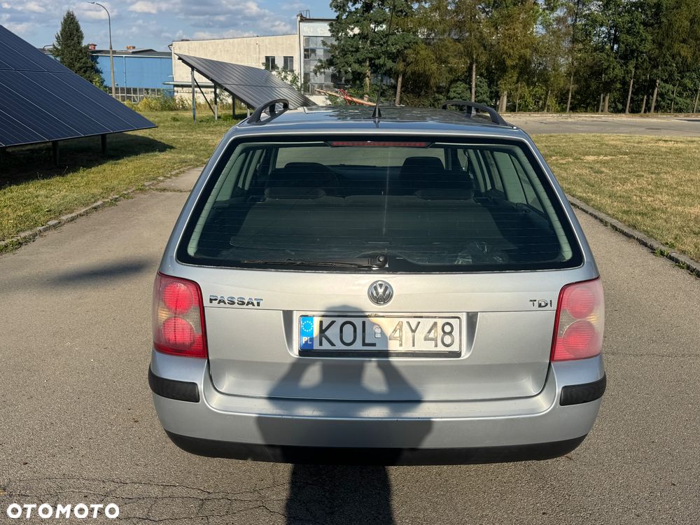 Volkswagen Passat 1.9 TDI Highline - 19