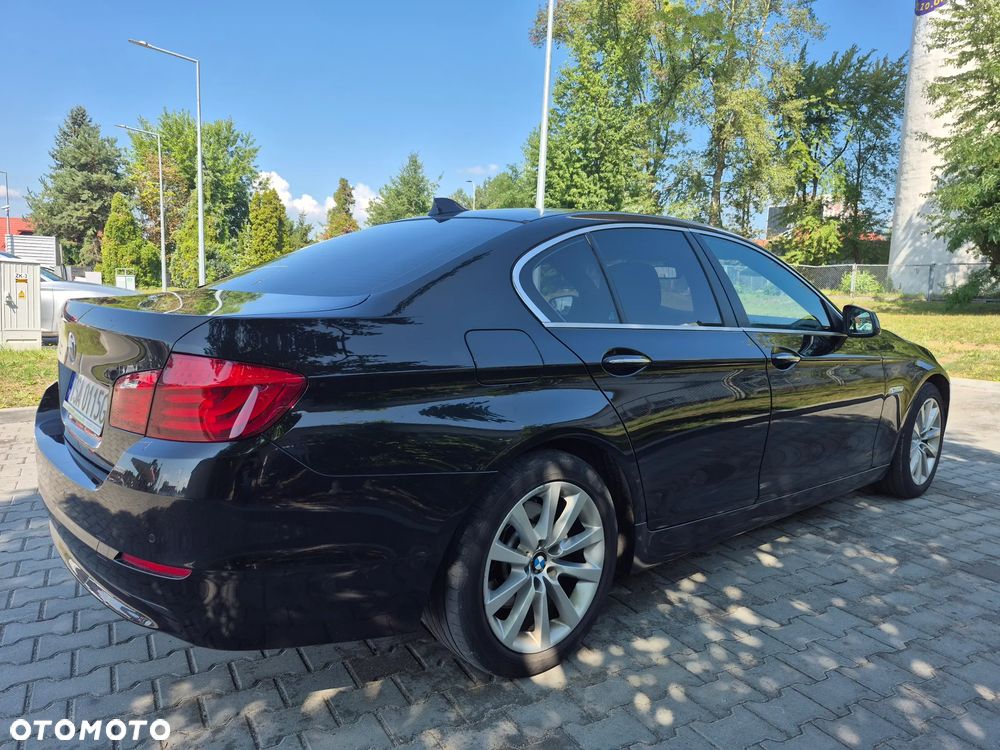BMW Seria 5 520d xDrive - 3