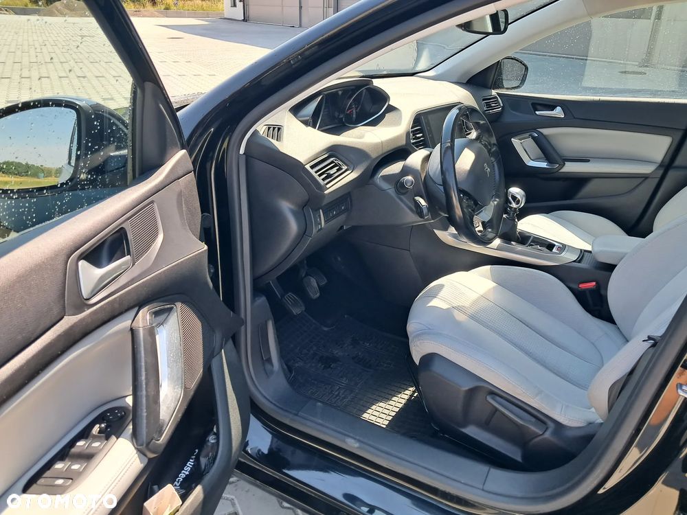 Peugeot 308 - 4