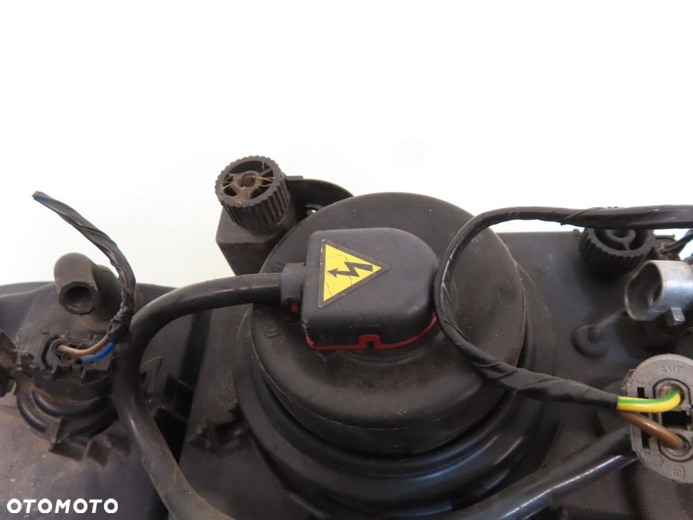 LAMPA LEWA PRZEDNIA XENON BMW E39 8387114 5DV00776029 - 3