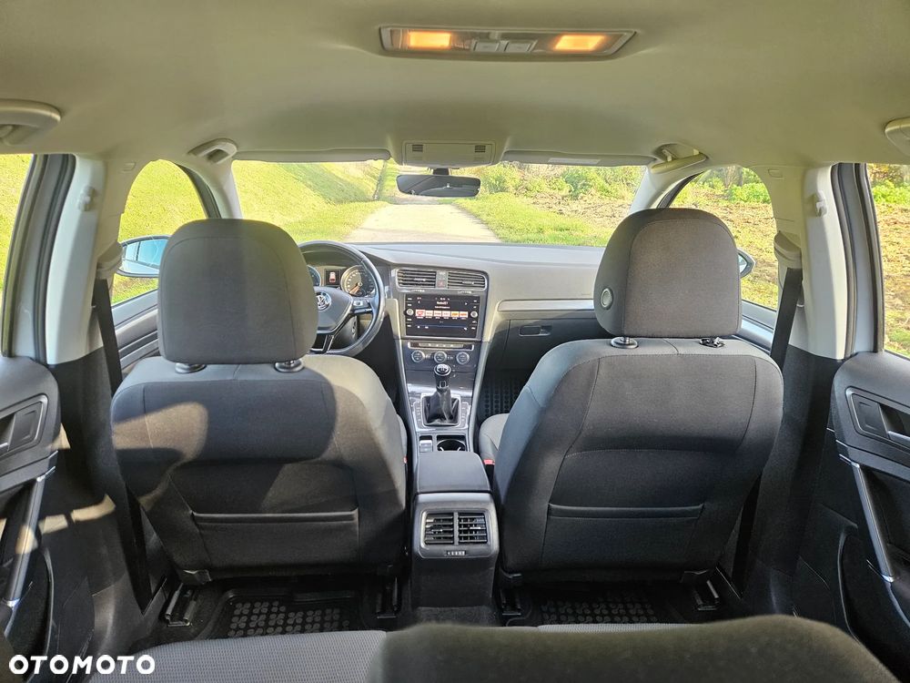 Volkswagen Golf VII 1.6 TDI BMT Comfortline - 17