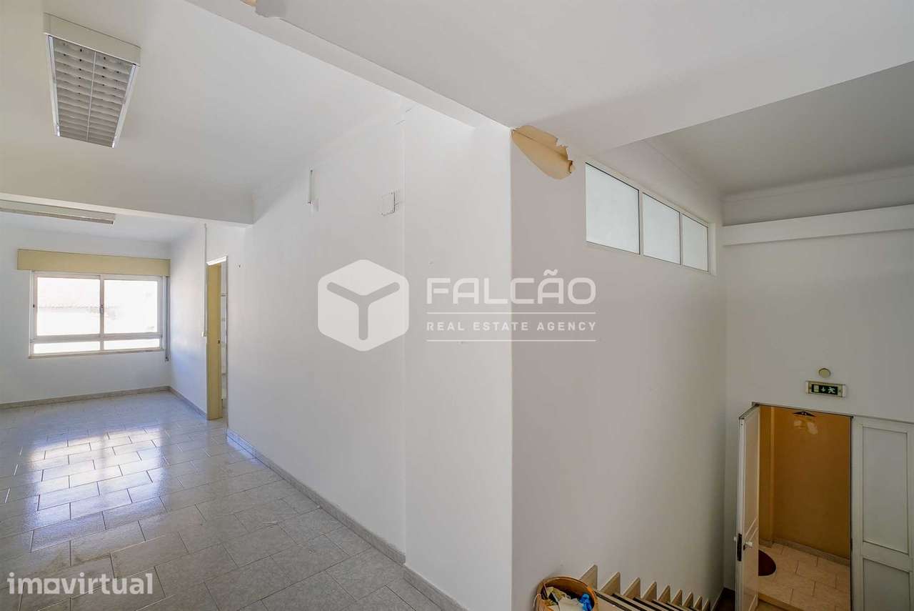 Loja T1 Arrendamento em Santarém (Marvila), Santa Iria da Ribeira de S - Grande imagem: 4/36