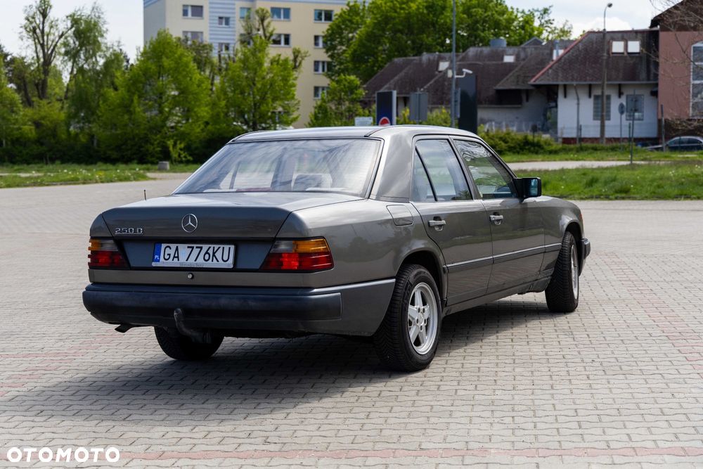 Mercedes-Benz W124 (1984-1993) - 6