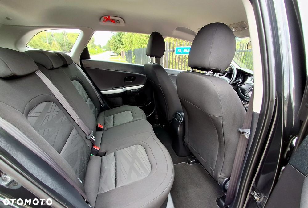 Kia Ceed 1.4 CRDi 90 Spirit - 14