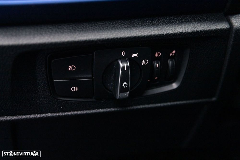 BMW 116 d Pack M - 24