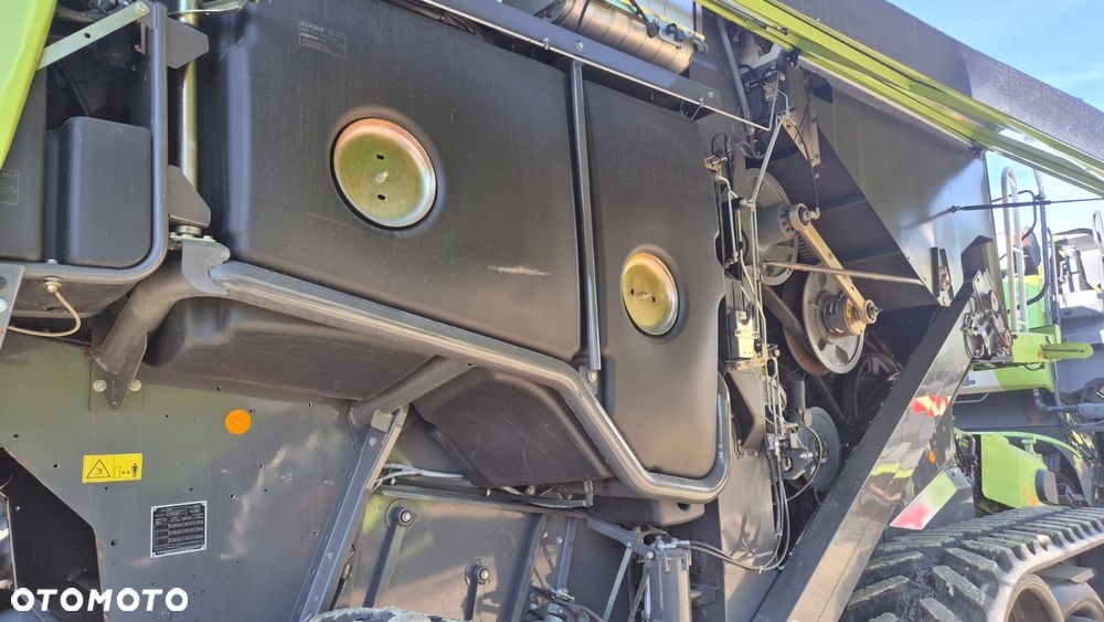 Claas Lexion 770TT z hederem - 12