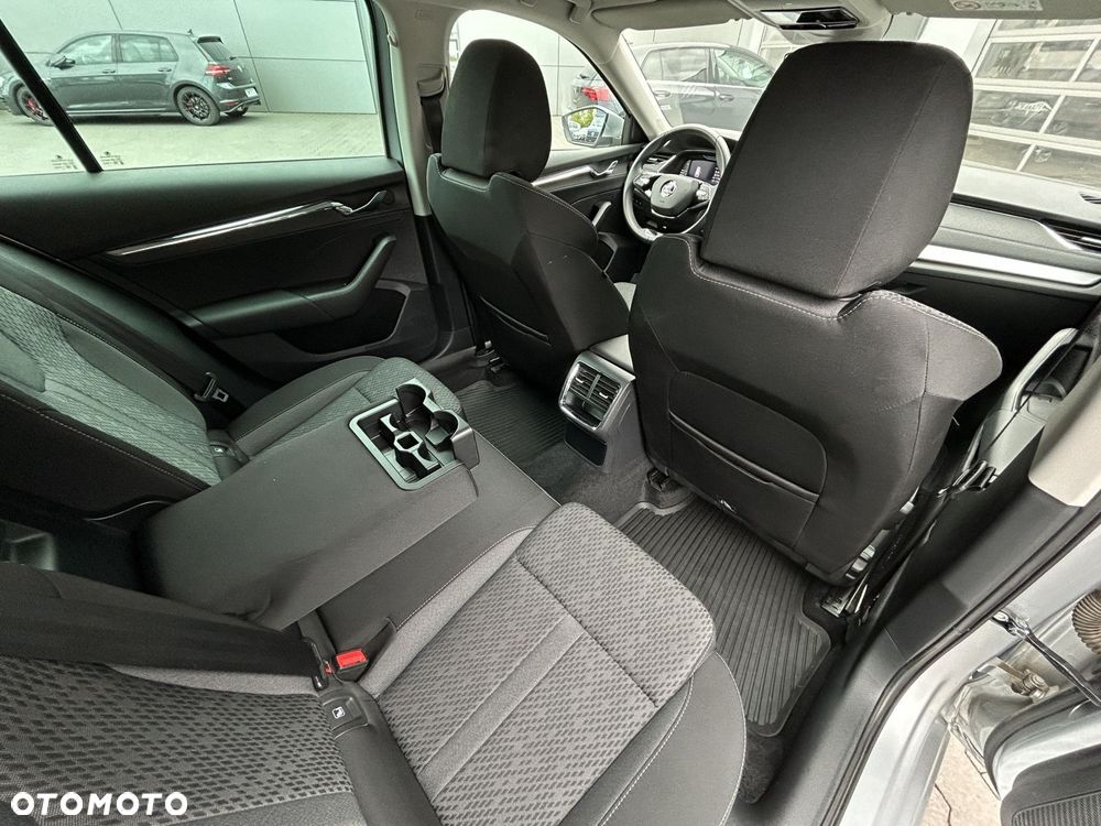 Skoda Octavia 1.5 TSI ACT Style - 10