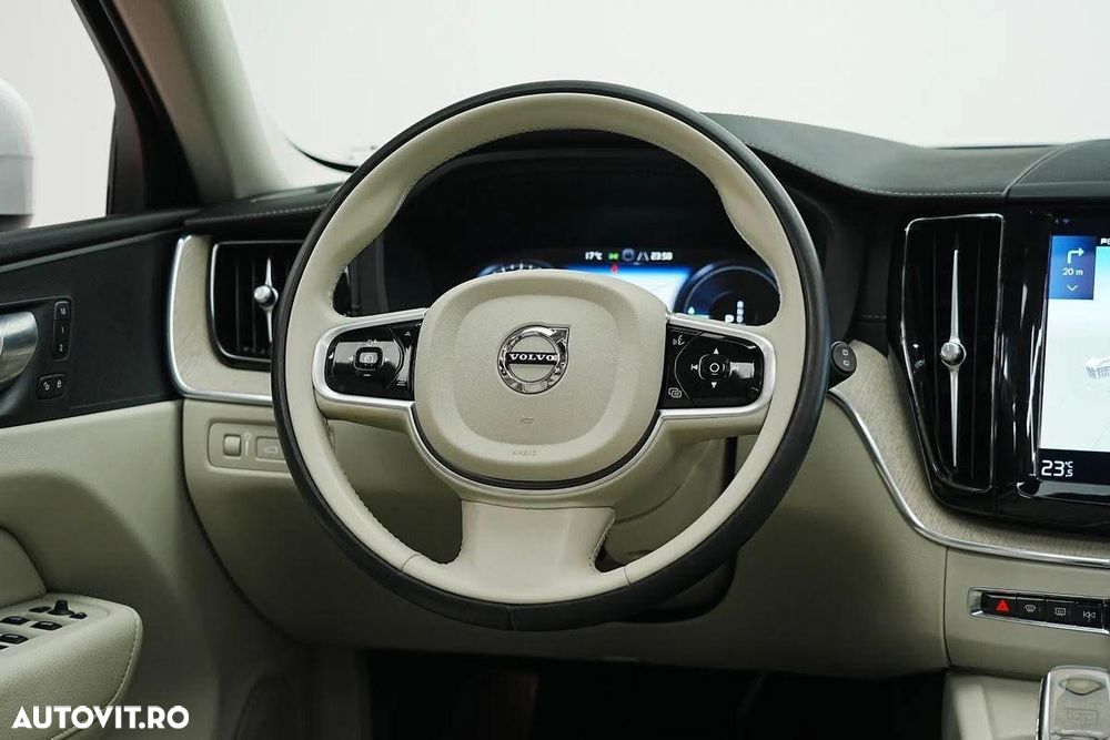 Volvo XC 60 Recharge T6 Twin Engine eAWD Inscription Expression - 34
