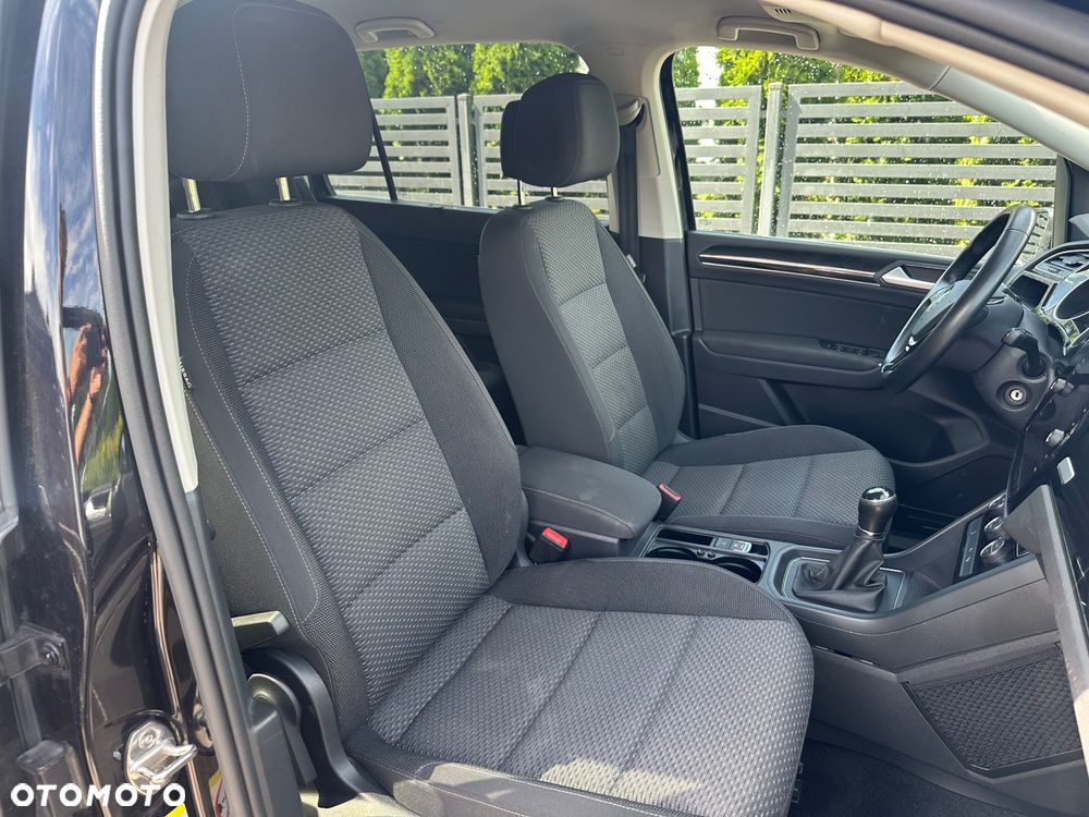 Volkswagen Touran 1.5 TSI EVO Comfortline - 22