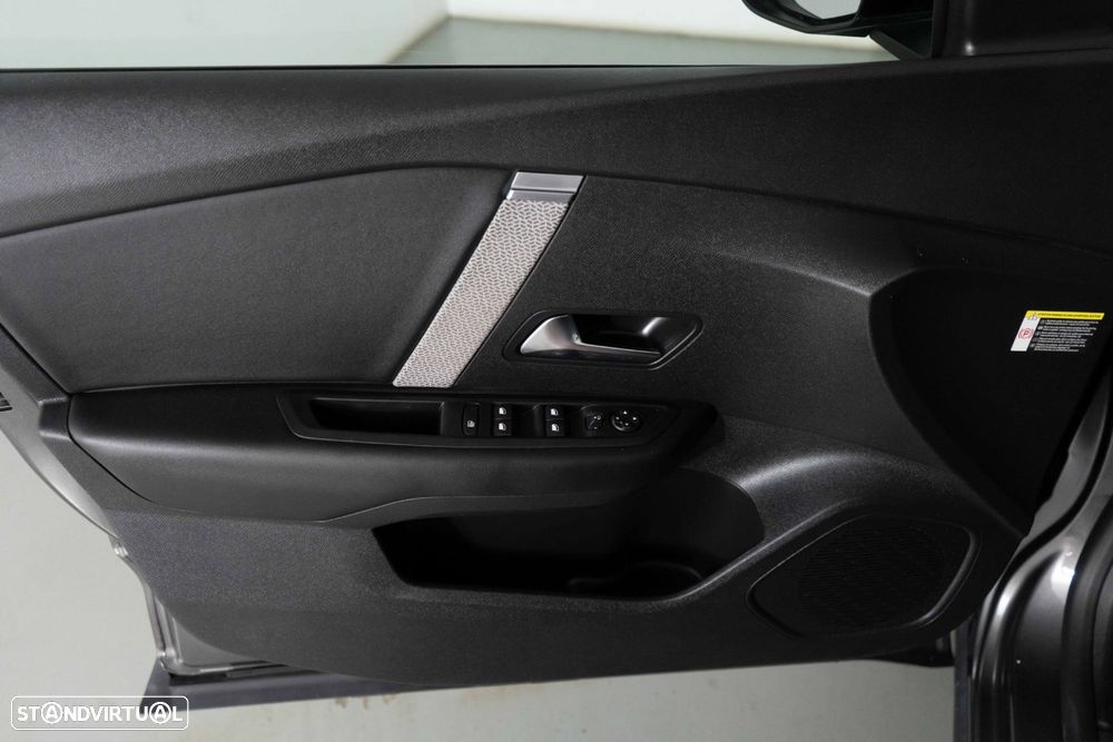 Citroën C4 1.2 PureTech Shine - 26