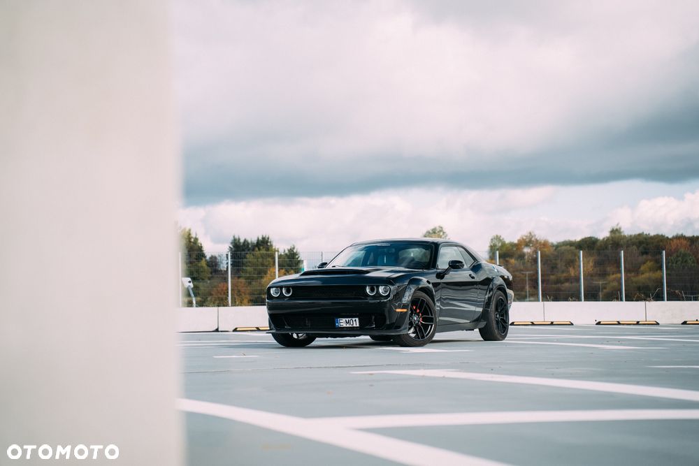 Dodge Challenger - 26