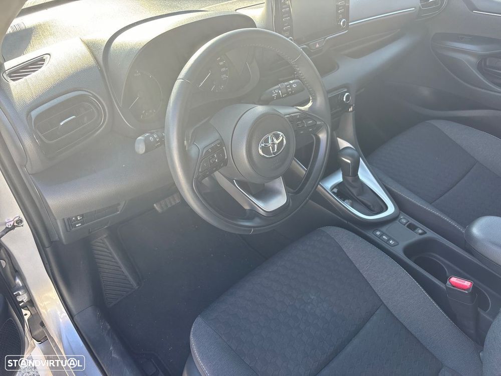 Toyota Yaris 1.5 HDF Comfort Plus - 16