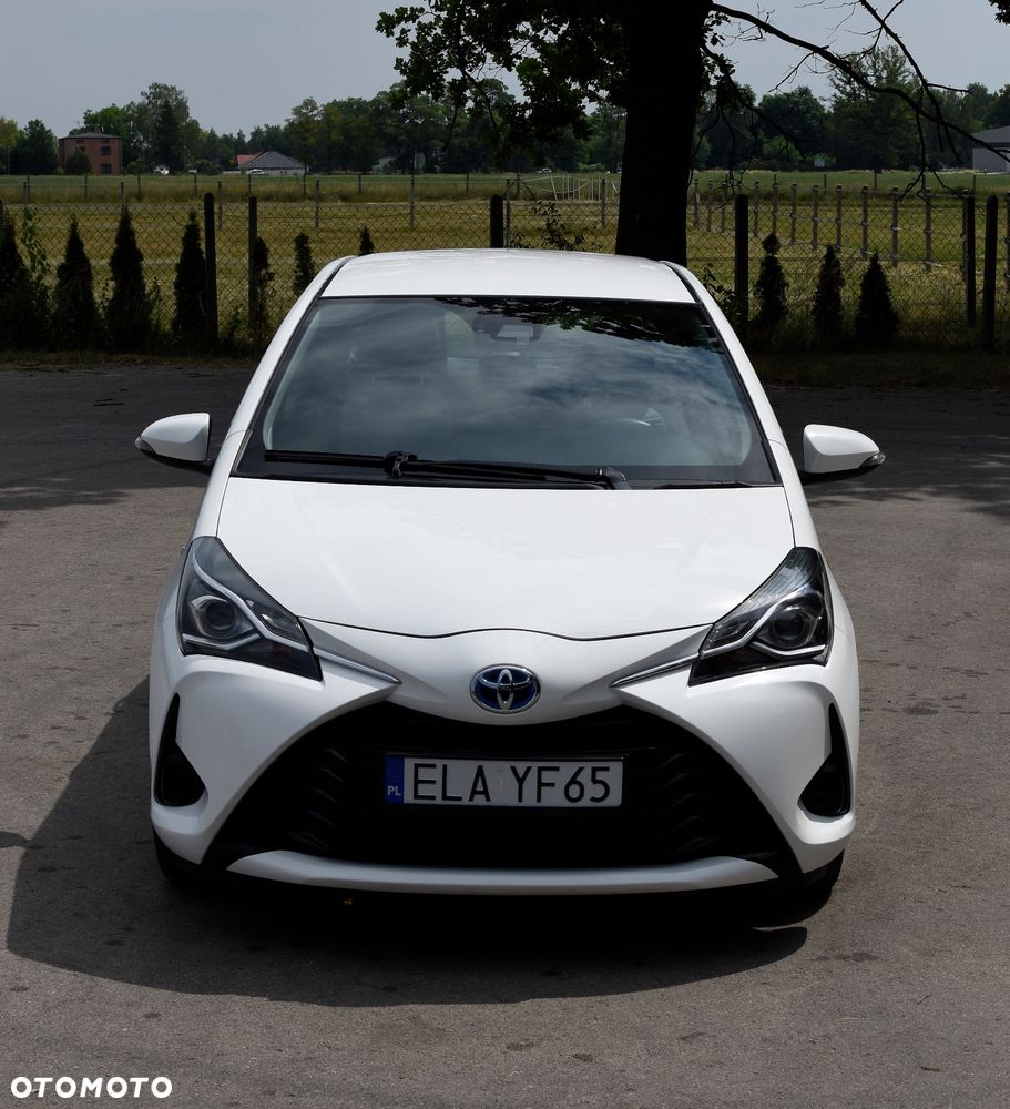 Toyota Yaris Hybrid 100 Premium - 20