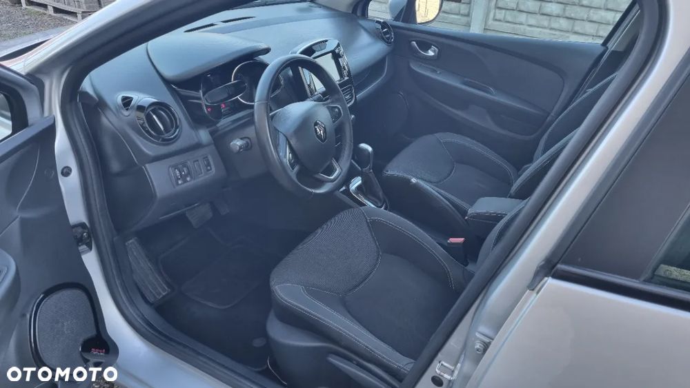 Renault Clio - 10
