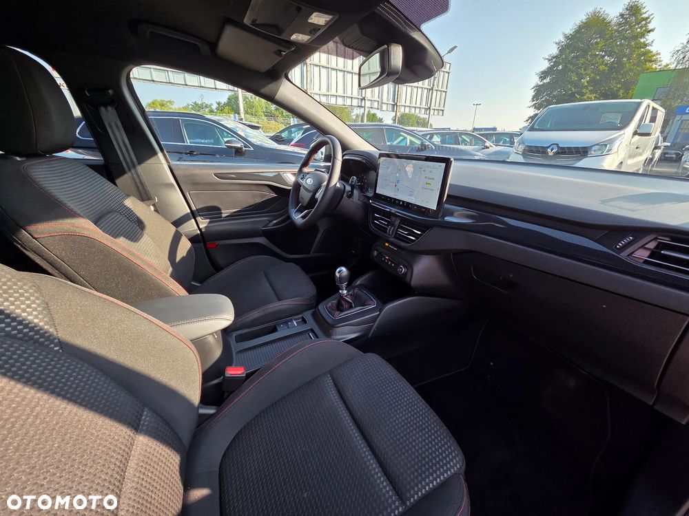 Ford Focus 1.0 EcoBoost Hybrid ST-LINE - 10