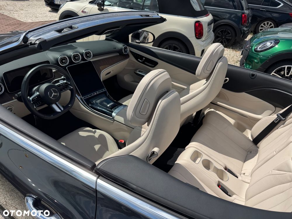Mercedes-Benz CLE 200 4Matic 9G-TRONIC Edition AMG Line - 12