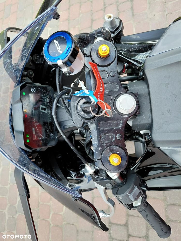 Yamaha R7 - 9