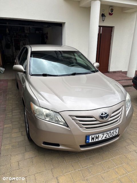 Toyota Camry - 14