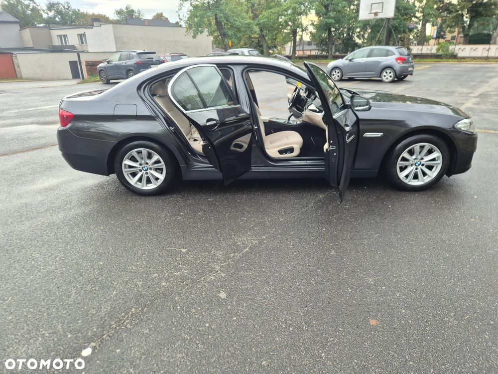 BMW Seria 5 518d - 21