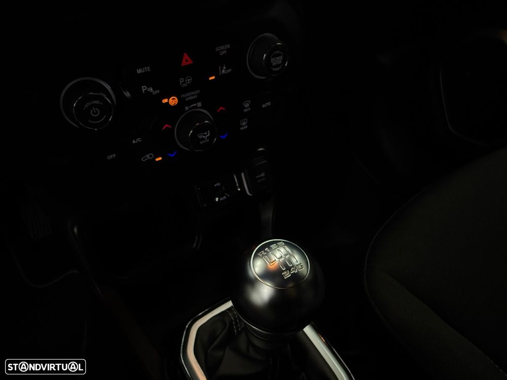 Jeep Renegade 1.0 T 80º Aniversário - 23