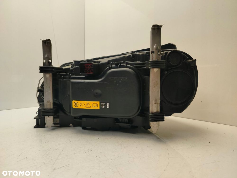 volvo xc70 v70 iii 07r- reflektor lampa prawy przód prawa przednia xenon - 11