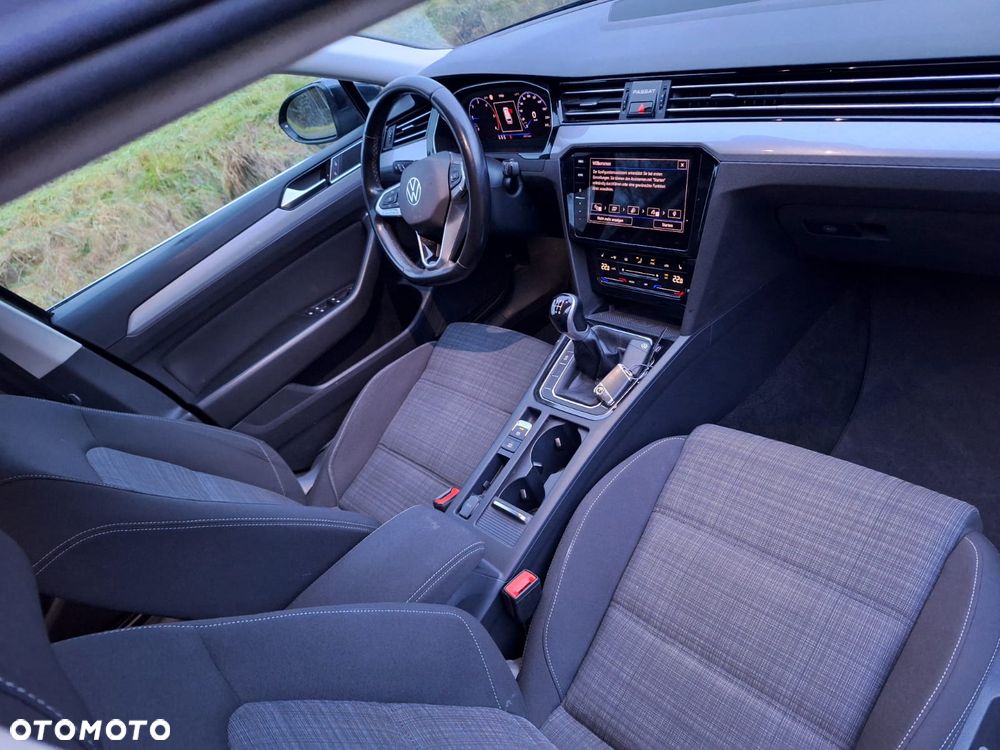 Volkswagen Passat 2.0 TDI SCR Business - 10