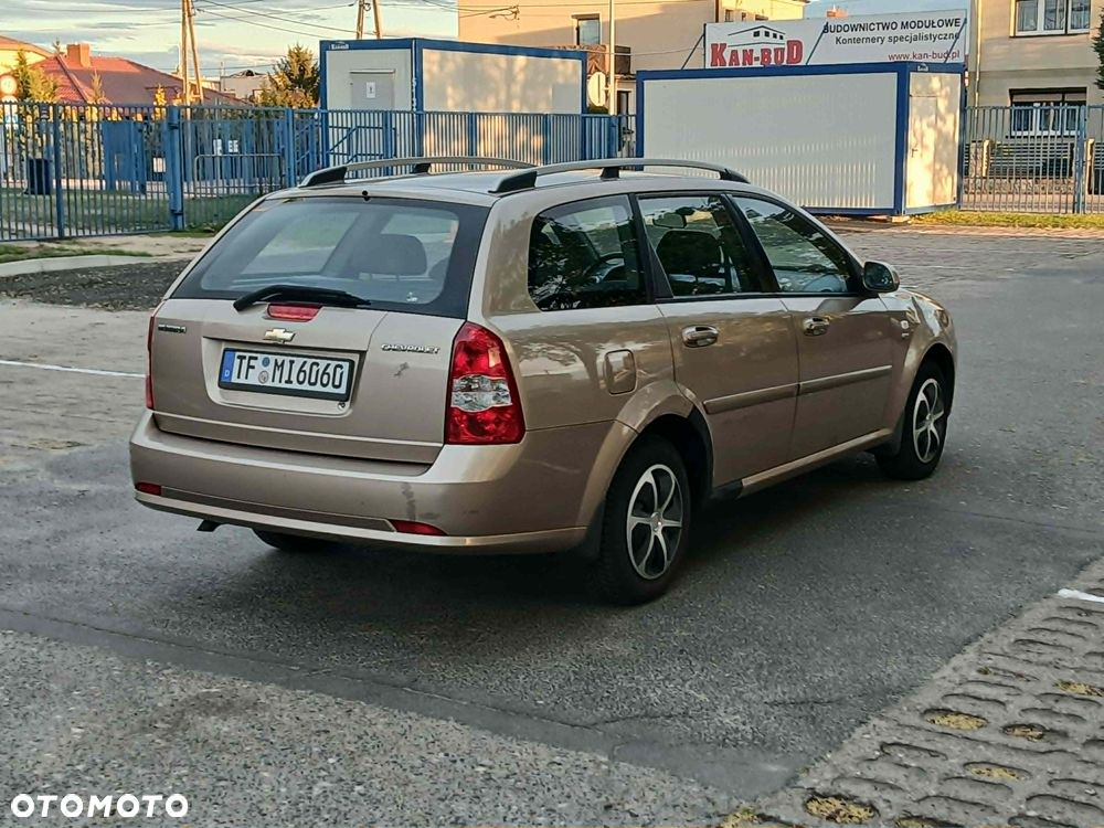 Chevrolet Nubira - 4