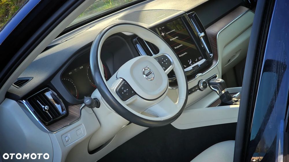 Volvo XC 60 T5 AWD Geartronic Momentum - 15