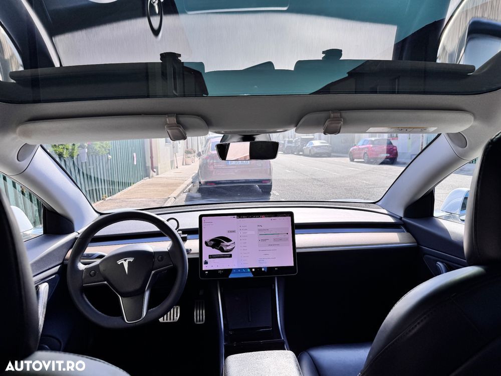 Tesla Model 3 - 17