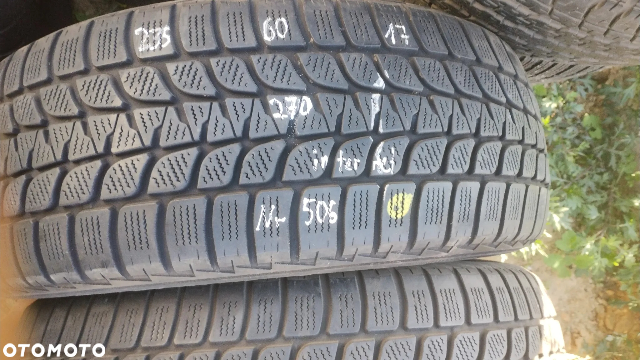 Bridgestone 235/60/17 nr 506 - 2