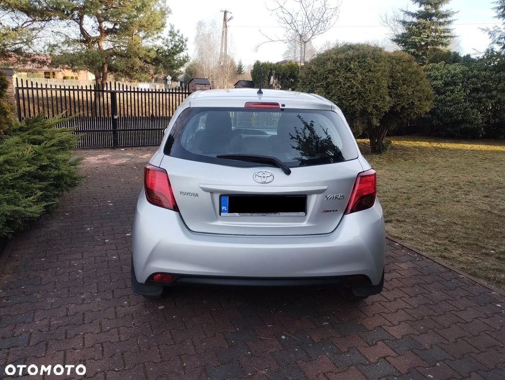 Toyota Yaris - 4