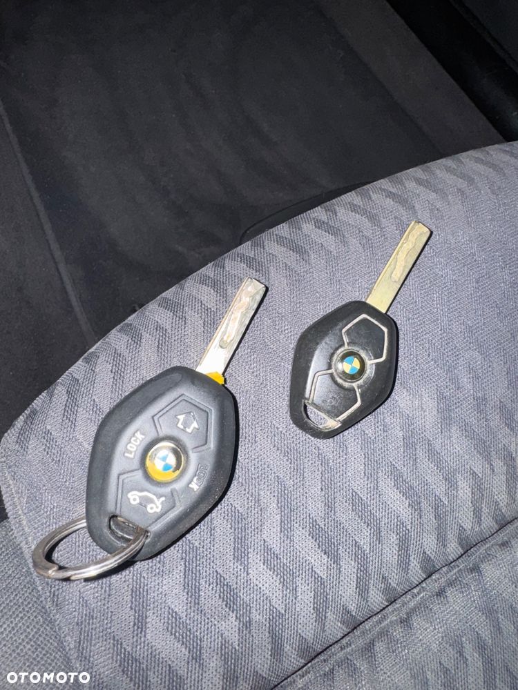 BMW Seria 3 318i - 16