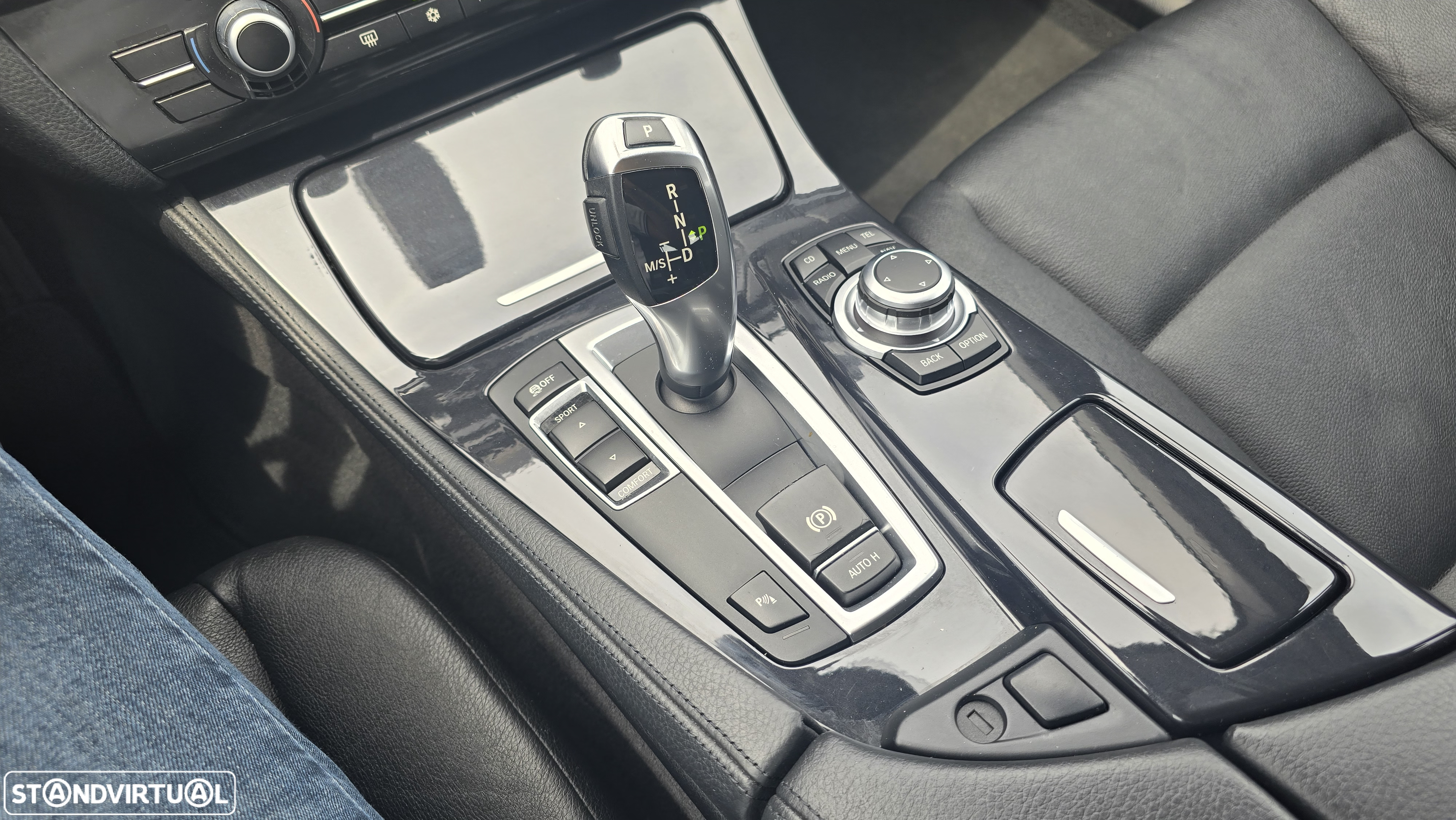 BMW 520 d Exclusive Auto 129g - 27