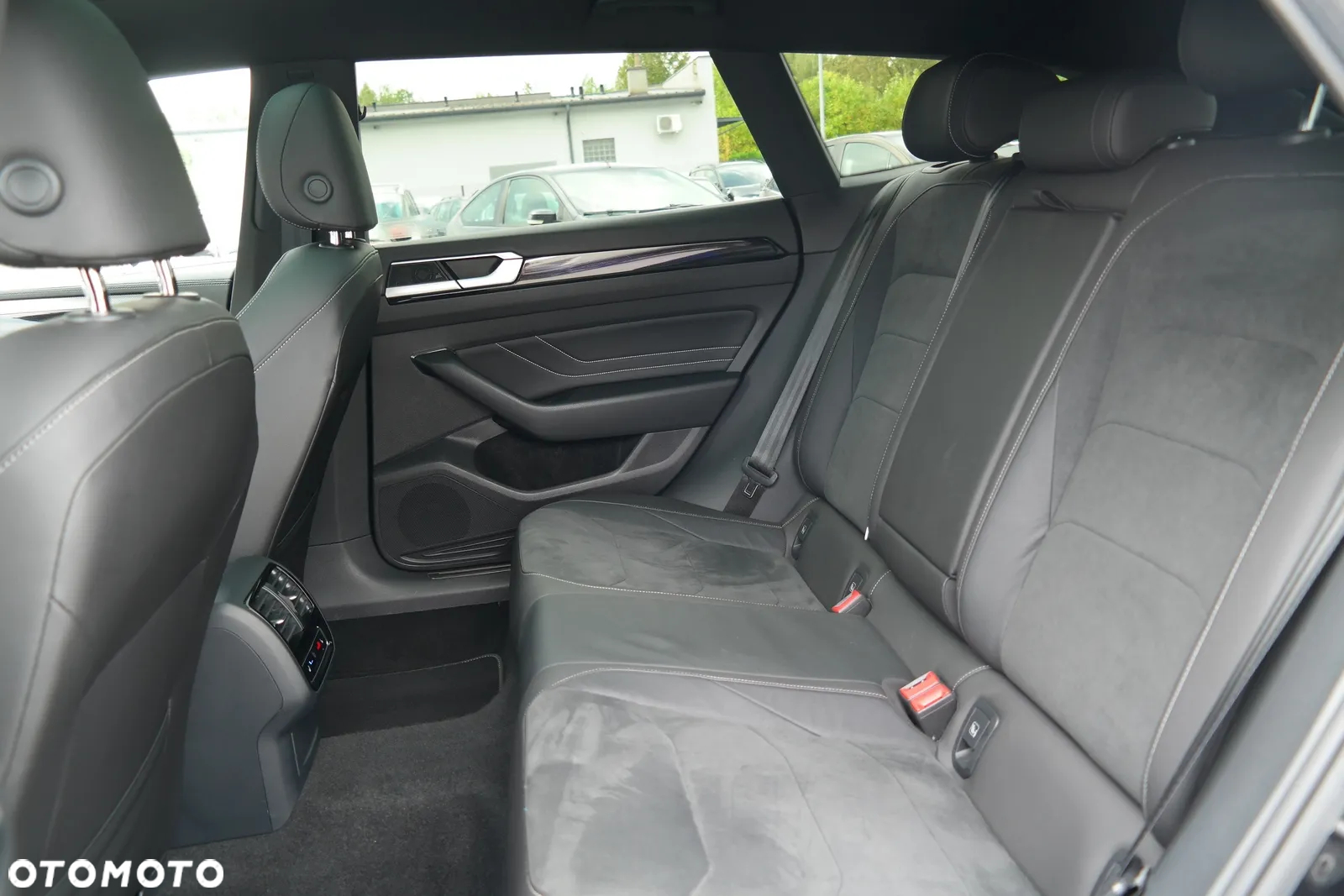 Volkswagen Arteon 2.0 TSI R-Line DSG - 12