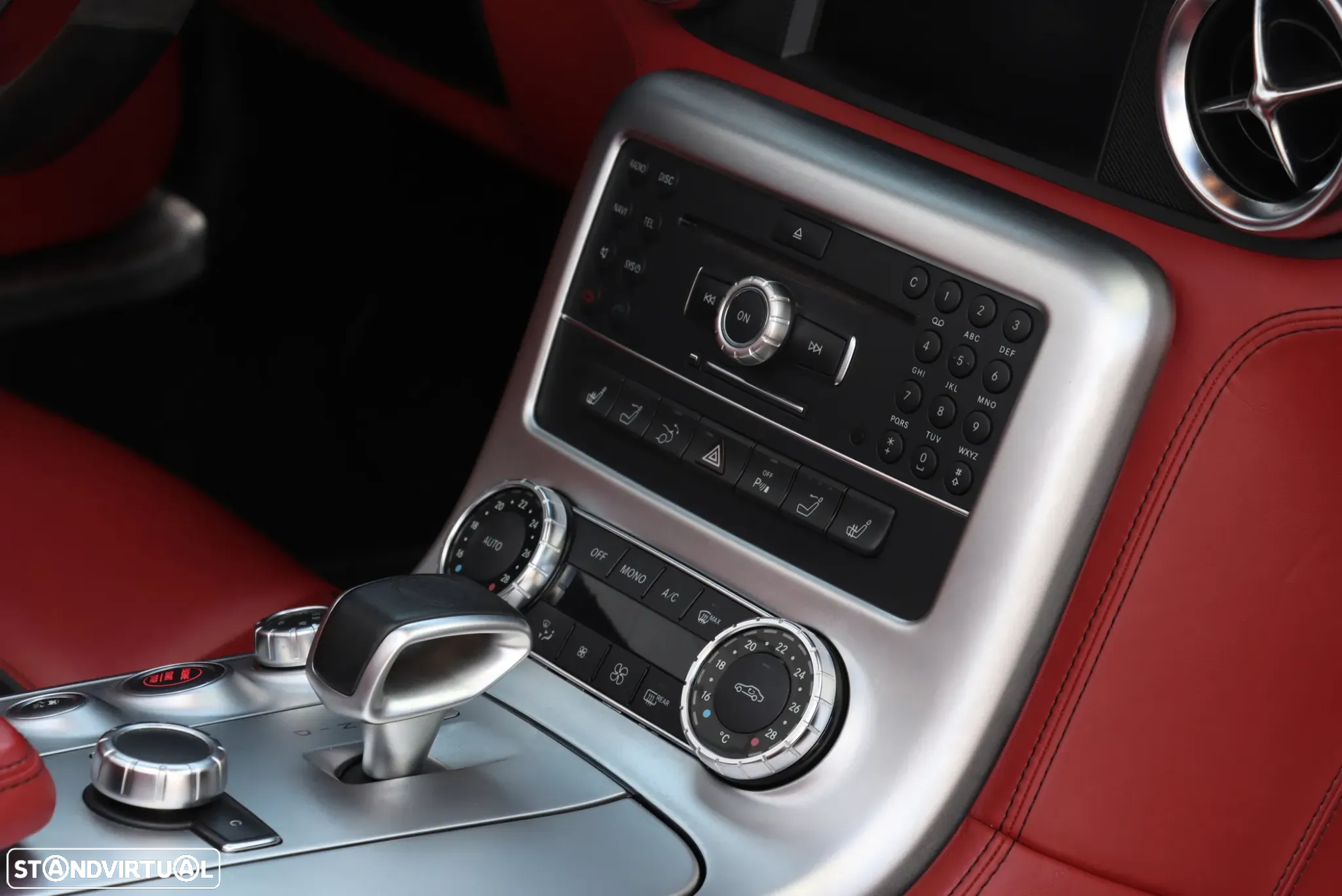 Mercedes-Benz SLS 63 AMG Standard - 32