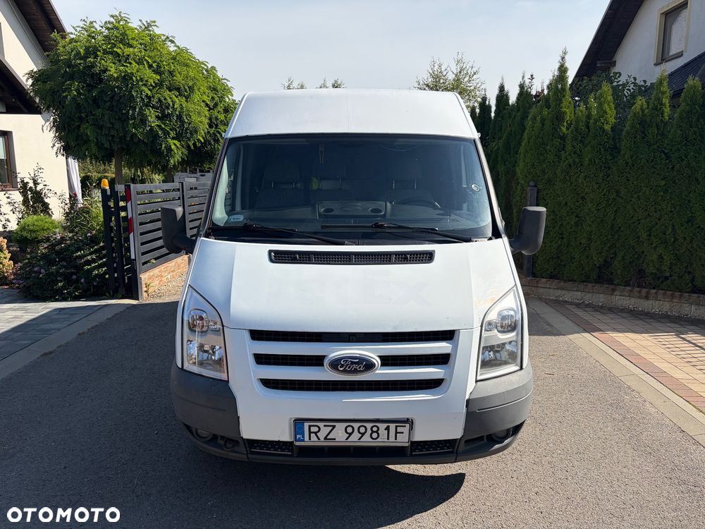 Ford Transit - 1