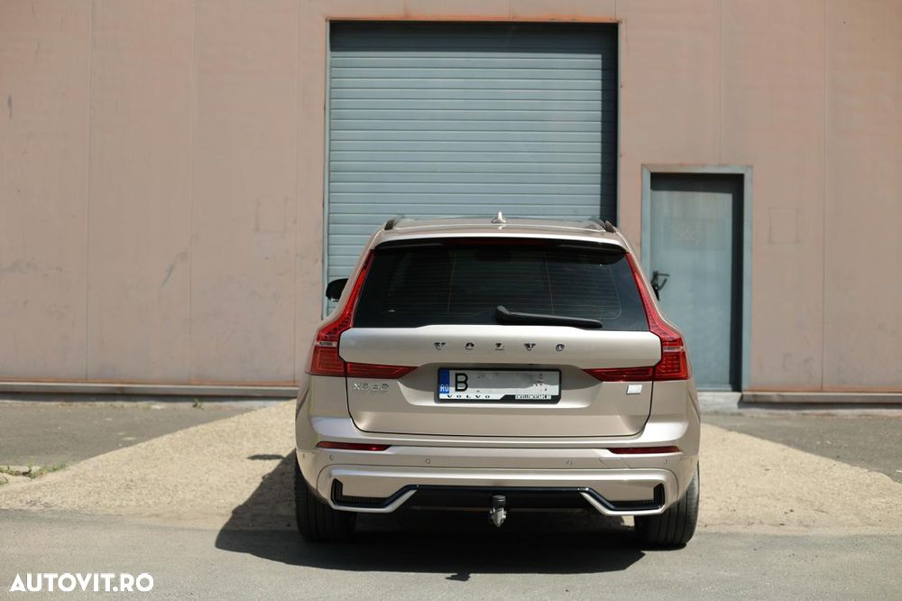 Volvo XC 60 T6 AWD Recharge Ultimate Black Edition - 4