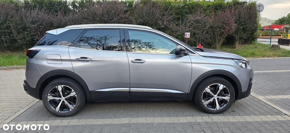 Peugeot 3008 1.2 PureTech Allure S&S - 4
