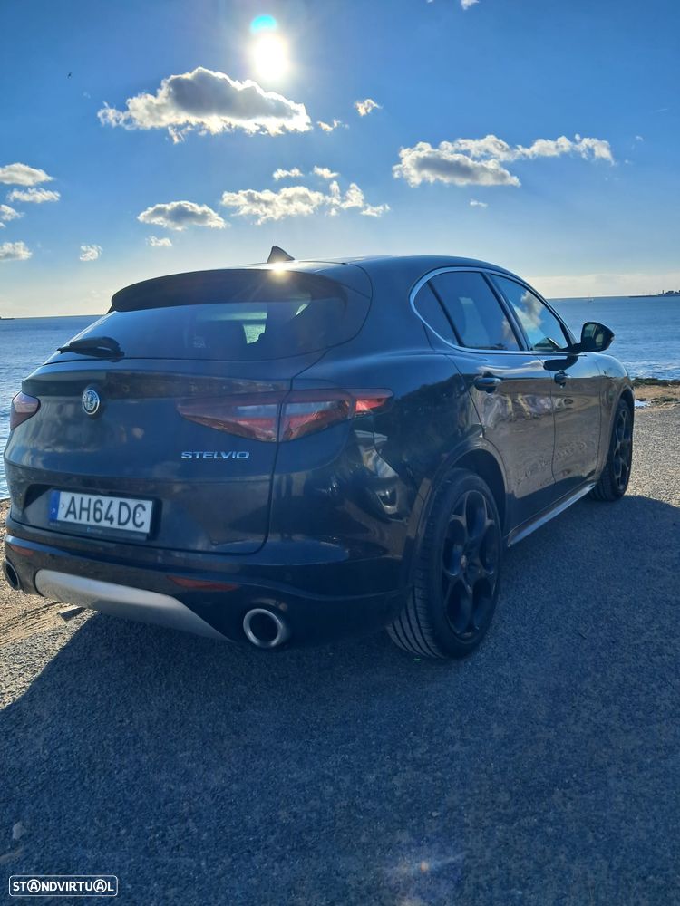 Alfa Romeo Stelvio 2.2 D TI AT8 - 2