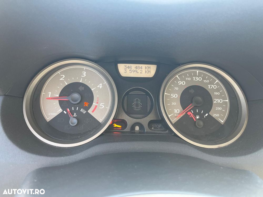 Renault Megane 1.9dCi Privilege - 12