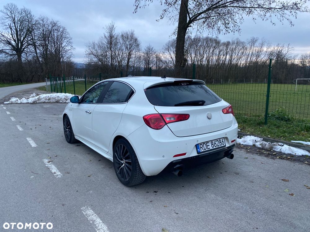 Alfa Romeo Giulietta 1750 TBi Quadrifoglio Verde - 5