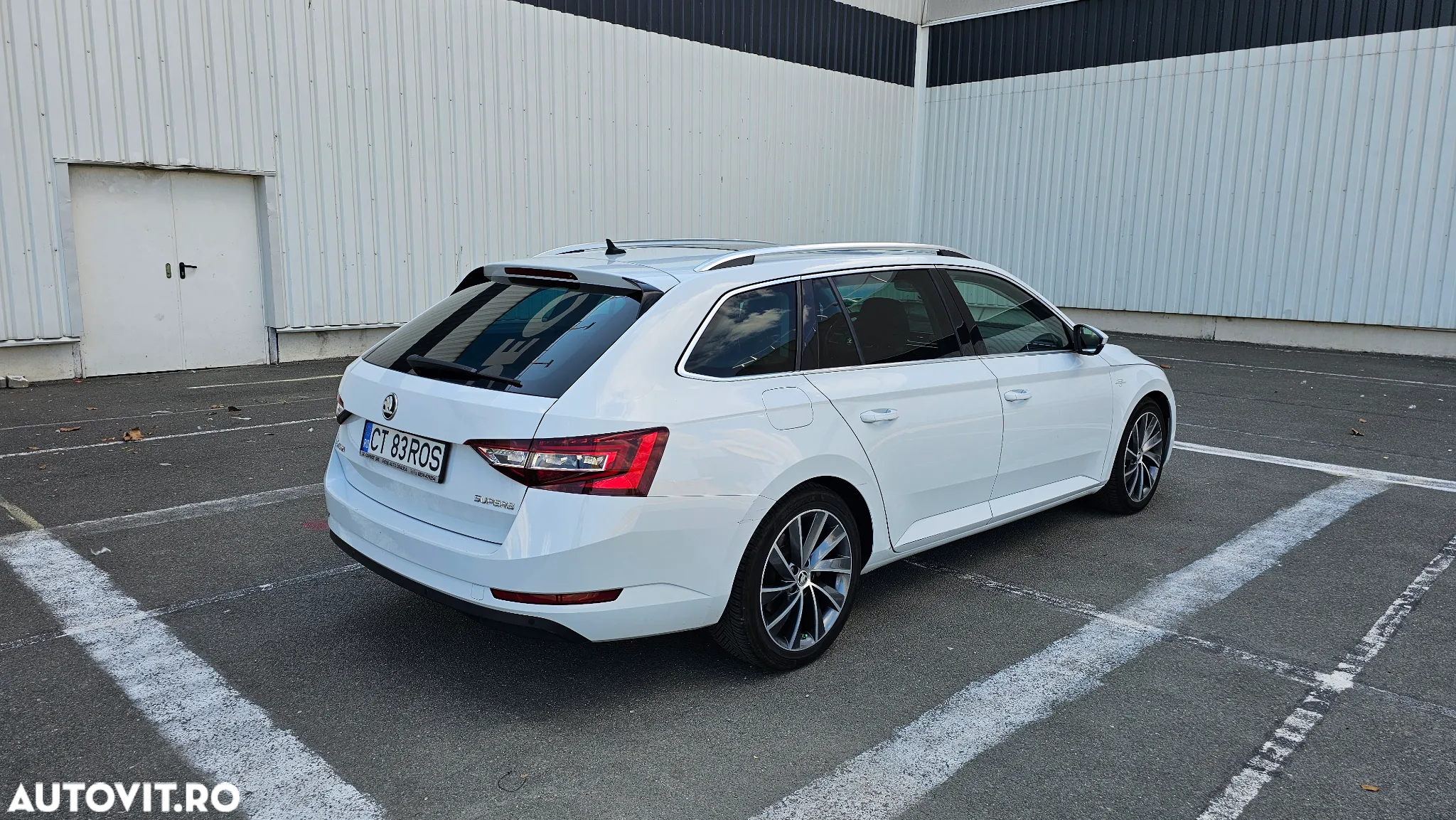 Skoda Superb 2.0 TDI DSG L&K - 4